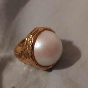 Textured, beautiful, vintage ring